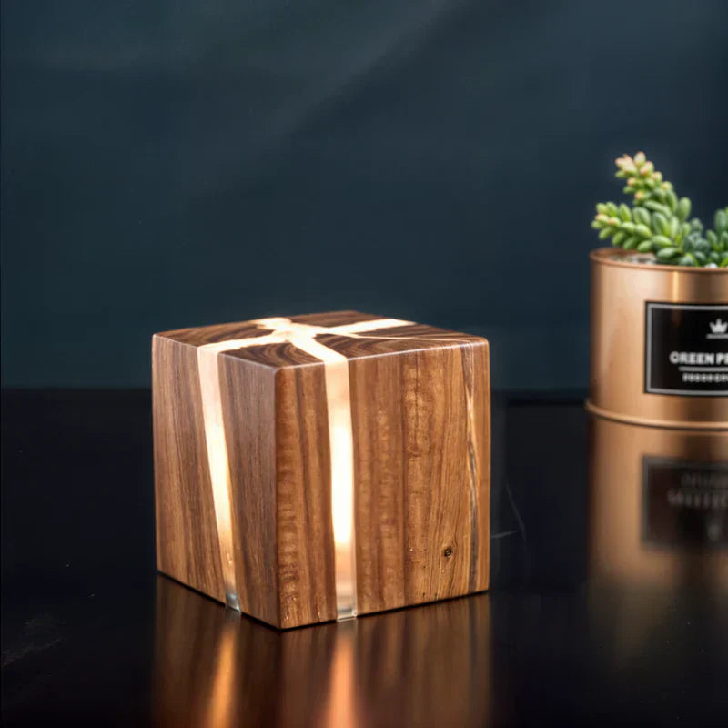 Modern crackling wood table lamp