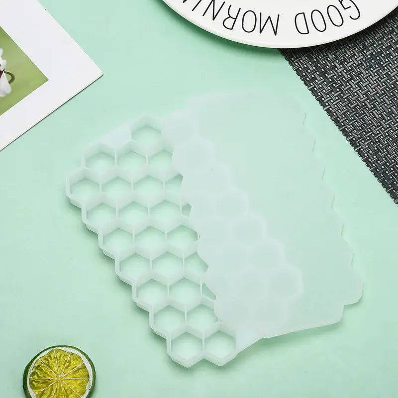 Honeycomb Silicone Ice Cube Mould with Lid Reusable Food-Grade Ice Maker