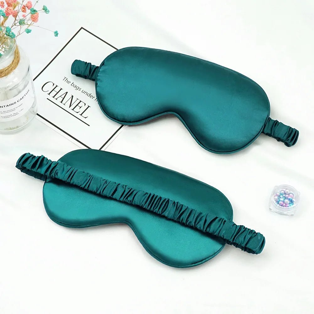 QUIETSHADE – Lightweight Silk-Feel Sleep Mask for Restful Darkness