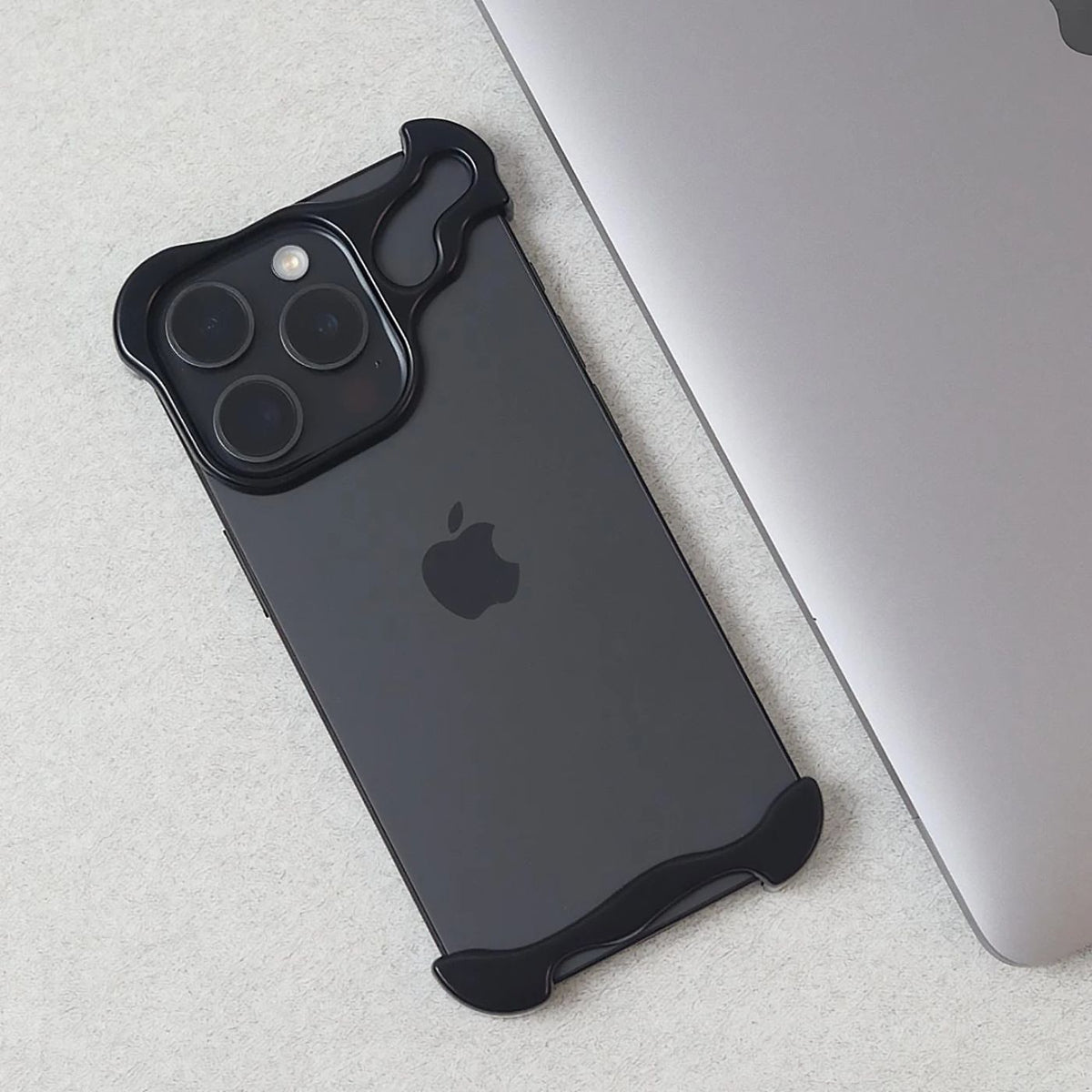 Mobile Phone Case with Slim Minimalist Design