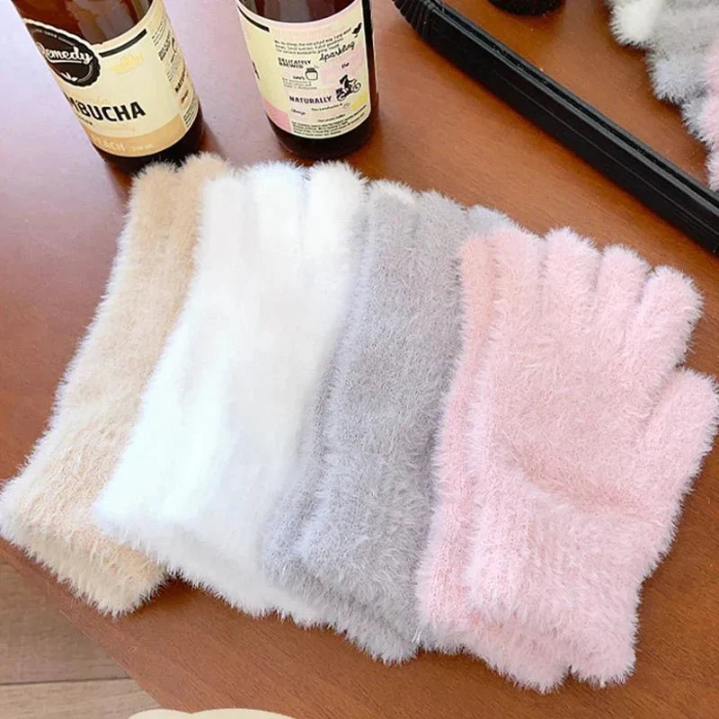 SNOWVEL EASYGLOVE – Plush Winter Gloves for Windproof Outdoor Warmth
