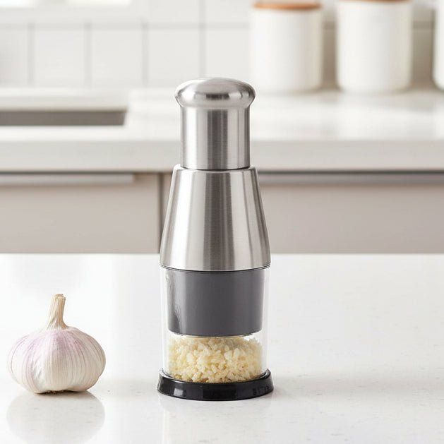 STEELMINCE – Compact Garlic Chopper Featuring Durable Steel Cutting Blades