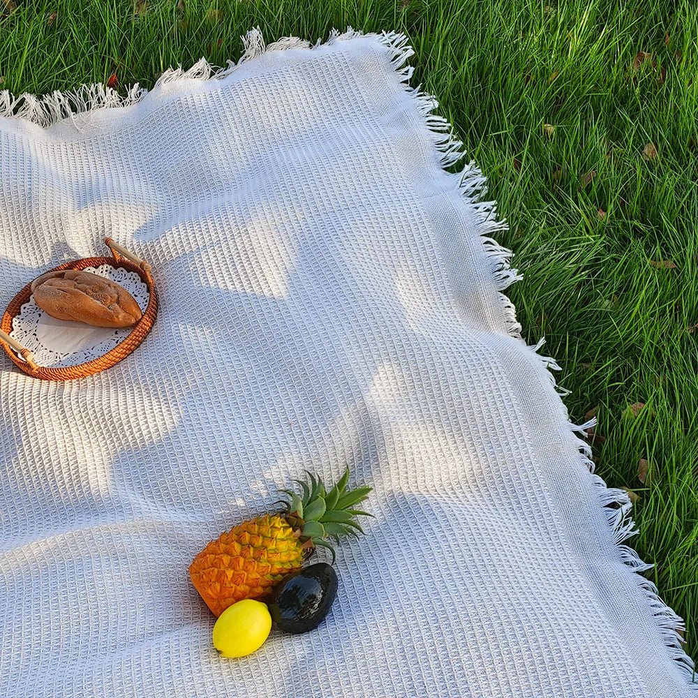 SUNFRINGE – Cotton Blend Picnic Mat with Decorative Tassels for Picnics & Parks