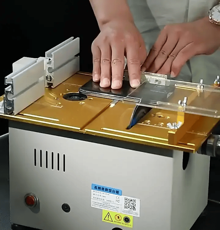 Multifunctional Mini Table Saw 300W (Cutting / Milling / Grinding / Polishing / Drilling / Carving)