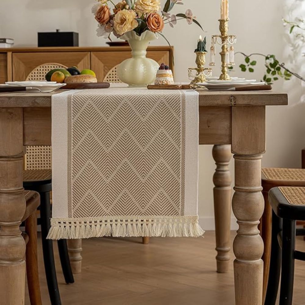 TEXTELLE – Elegant Sandstone Woven Table Runner with Zigzag Design