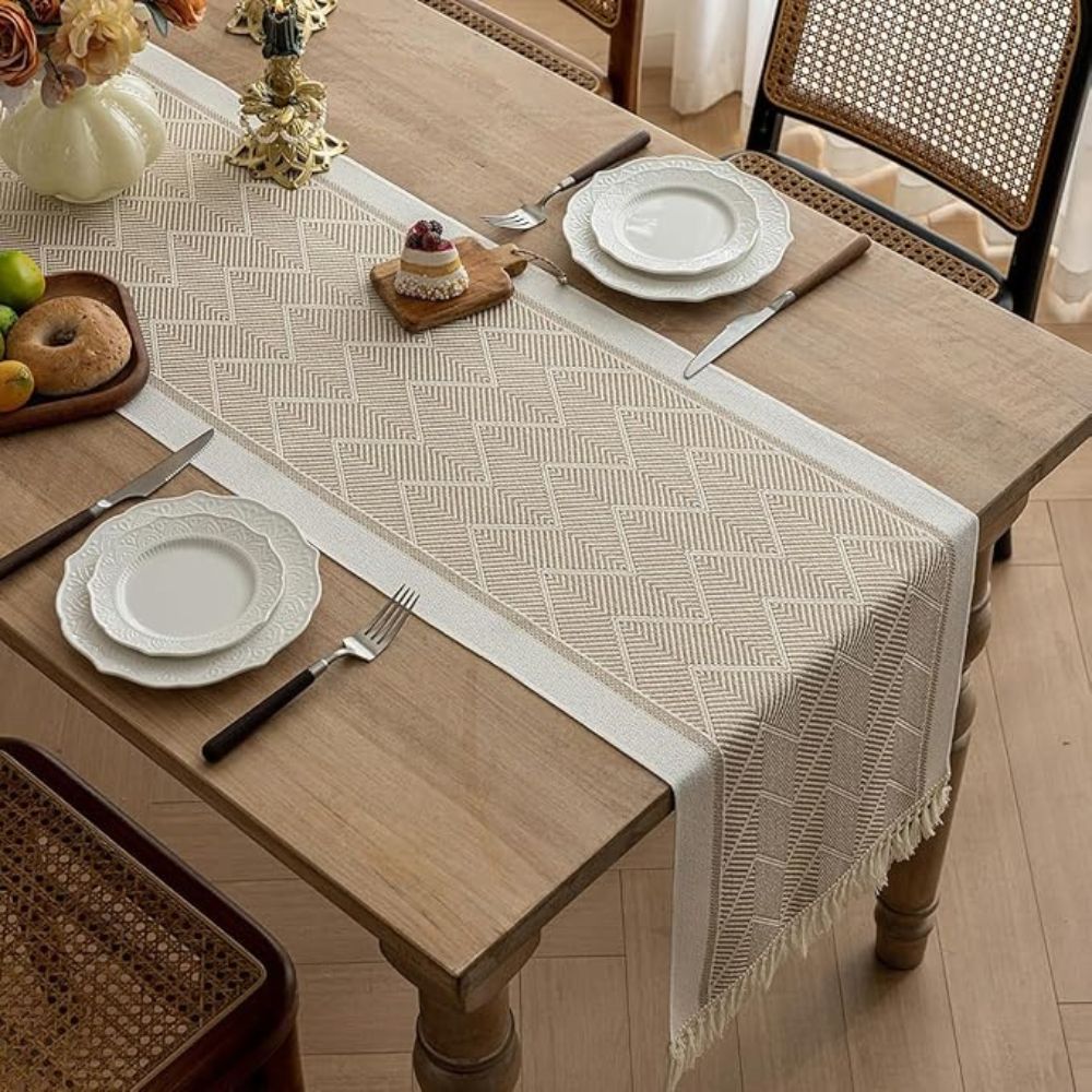 TEXTELLE – Elegant Sandstone Woven Table Runner with Zigzag Design
