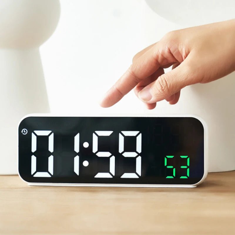 VOXSYNC – LED Digital Alarm Clock with Voice Control & Temperature Display