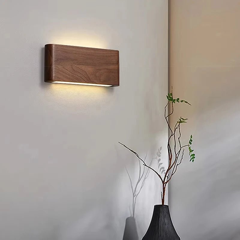 WOODLUX LED – modern wooden wall lamp with 3 color modes